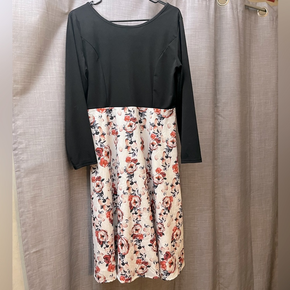 LG, Black & Floral Dress